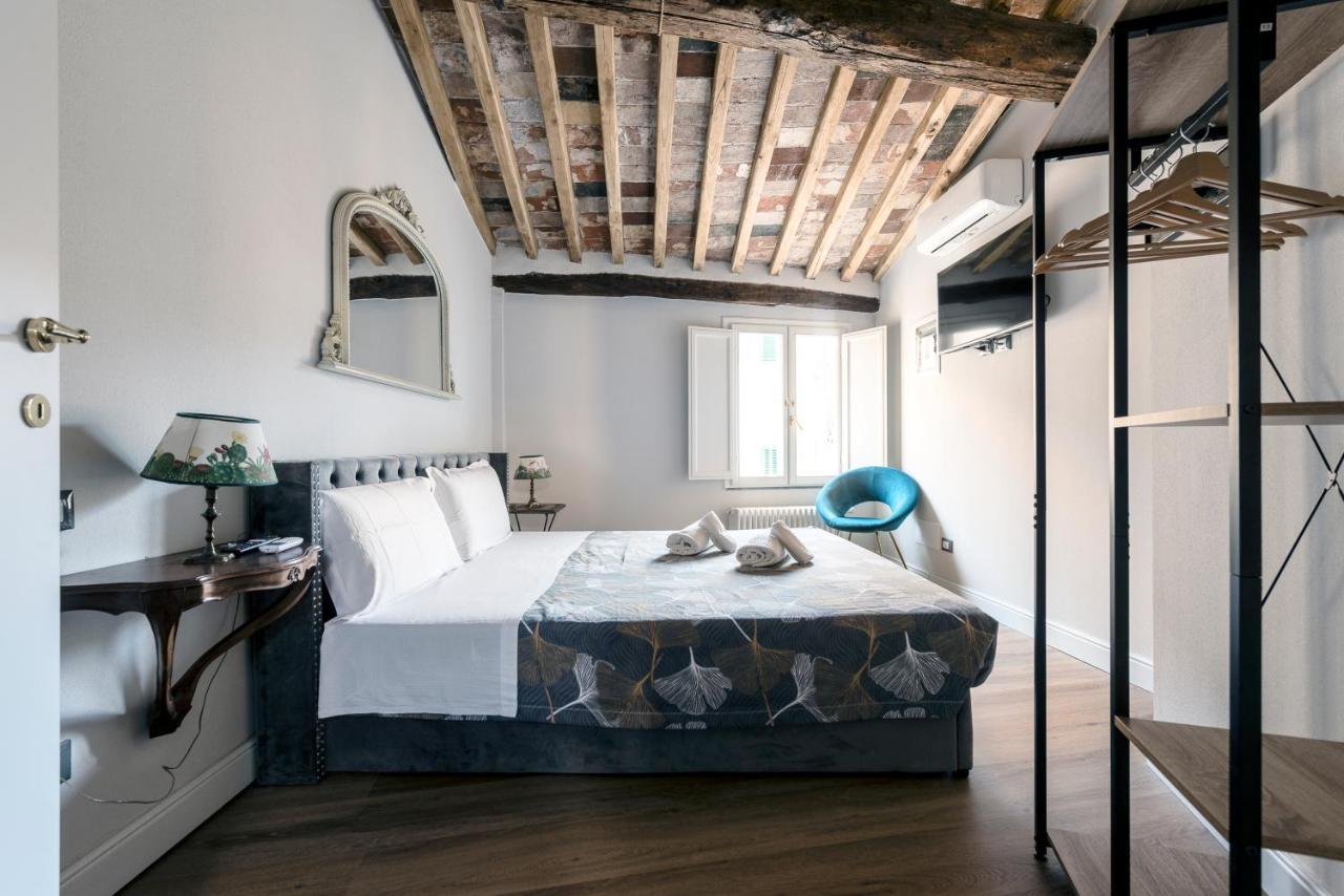 31 Steps To Heaven - Heart Of Lucca Apartment Bagian luar foto