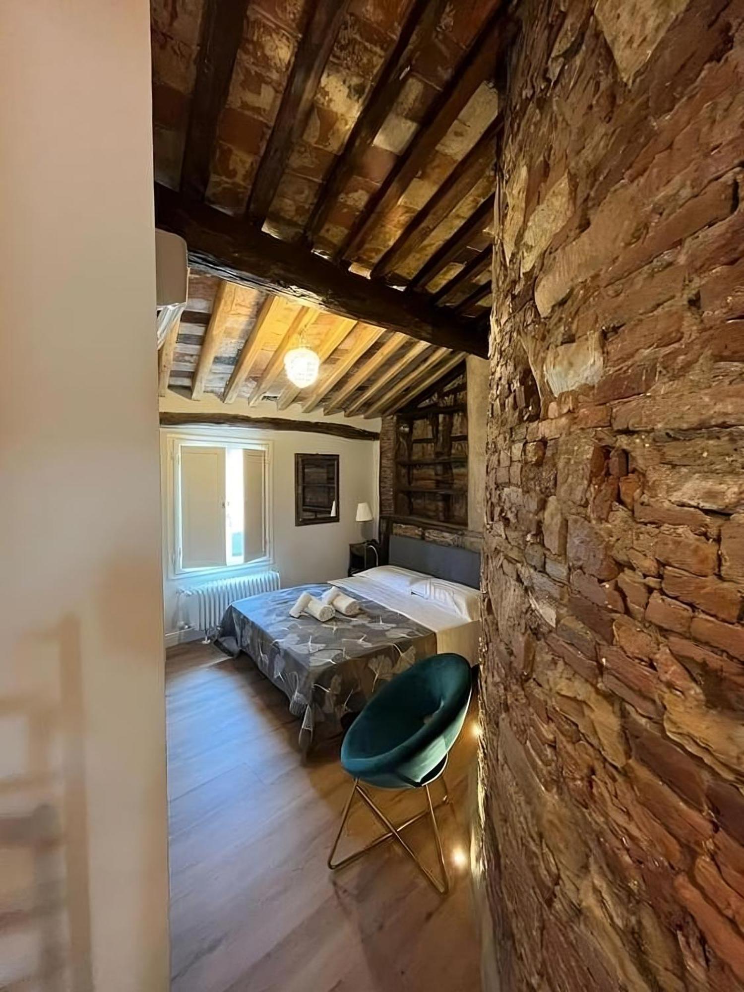 31 Steps To Heaven - Heart Of Lucca Apartment Bagian luar foto